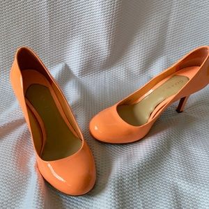 Orange Gianni Bini patent leather heels